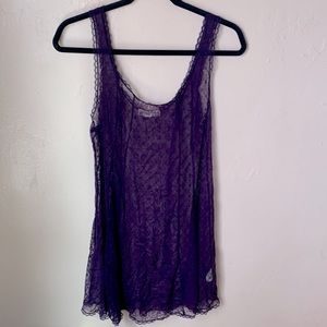 Violet lace scoop-neck negligée